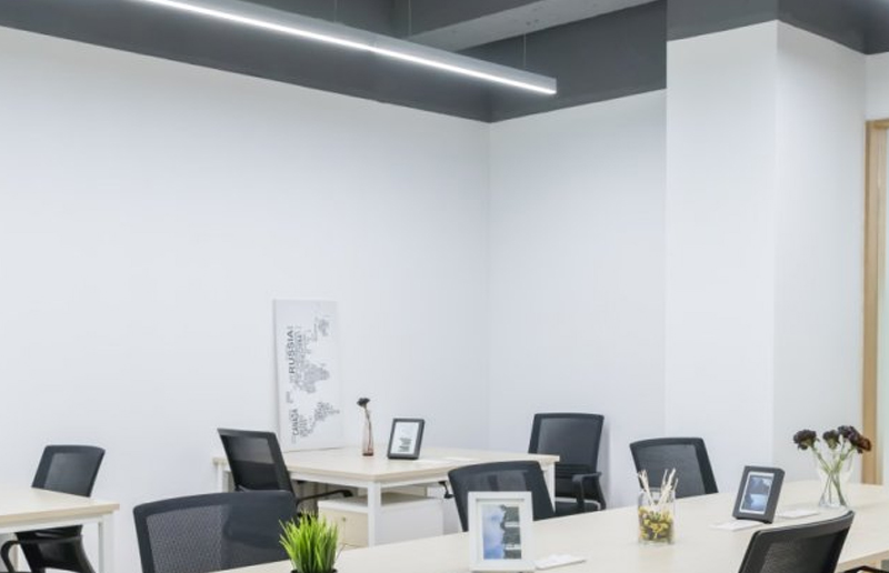 LG22E 48/81W Yüksek Verimlilik Açısı Ayarı LED Dükkan Işığı